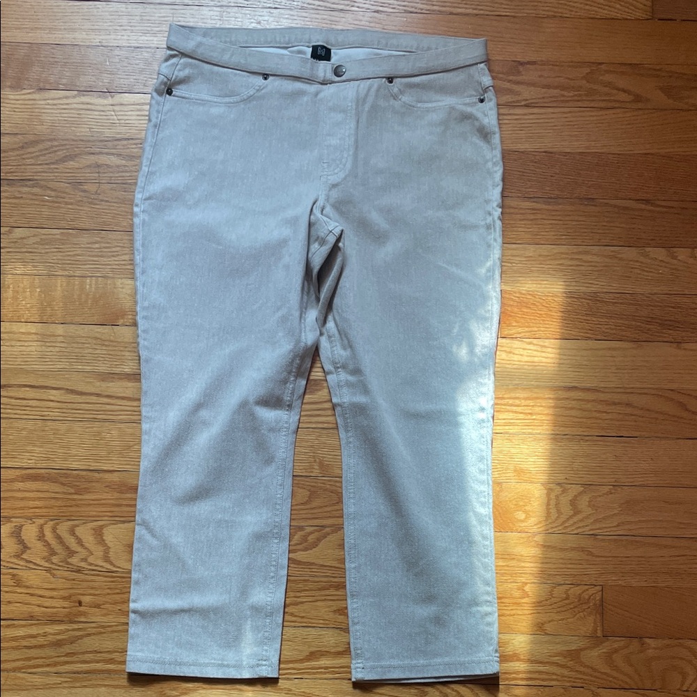 HUE Light Tan Corduroy Pants - M